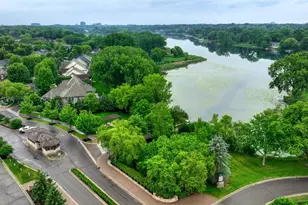1340 Waterford Dr, Golden Valley, MN 55422 - Photo 32