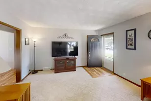204 Fredrick Dr, Albert Lea, MN 56007 - Photo 6