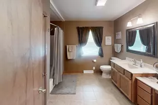 204 Fredrick Dr, Albert Lea, MN 56007 - Photo 16