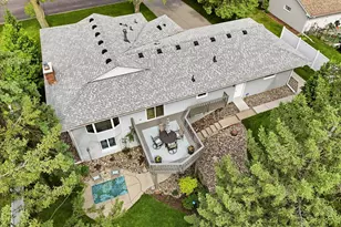 974 Kohlman Ln, Maplewood, MN 55109 - Photo 2