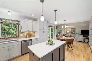 974 Kohlman Ln, Maplewood, MN 55109 - Photo 16