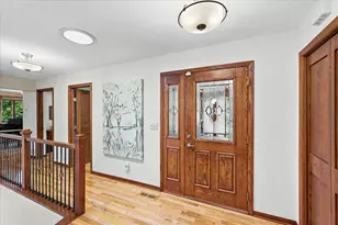 974 Kohlman Ln, Maplewood, MN 55109 - Photo 10