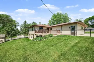 810 Hillcrest Dr, Montgomery, MN 56069 - Photo 16