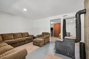 810 Hillcrest Dr, Montgomery, MN 56069 - Photo 18
