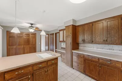 9125 40 1/2 Avenue N, New Hope, MN 55427 - Photo 6