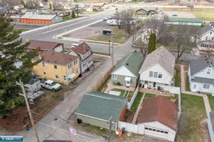 101 E Indiana Ave, Gilbert, MN 55741 - Photo 6