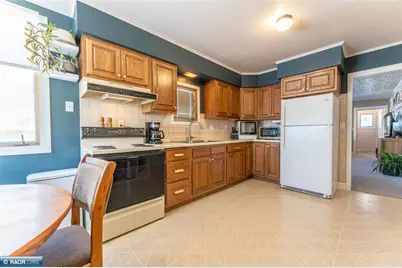 101 E Indiana Avenue, Gilbert, MN 55741 - Photo 10