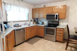 2527 Wilshire Ct, Mendota Heights, MN 55120 - Photo 6