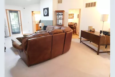 2527 Wilshire Court #8, Mendota Heights, MN 55120 - Photo 2