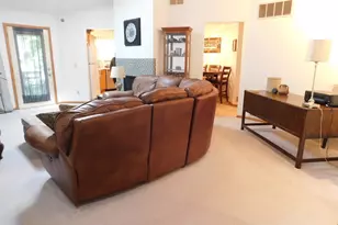 2527 Wilshire Ct, Mendota Heights, MN 55120 - Photo 2