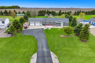 25 Lake Shetek Dr, Slayton, MN 56172 - Photo 1