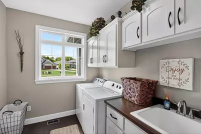 10302 Oregon Avenue N, Brooklyn Park, MN 55445 - Photo 48