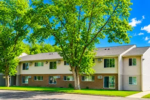 808 Hills Ave, Jackson, MN 56143 - Photo 10