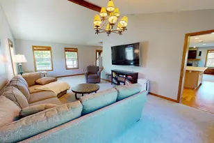 5884 Pintail Ln, White Bear Lake, MN 55110 - Photo 8