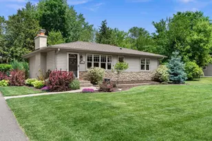 15620 2nd Ave N, Plymouth, MN 55447 - Photo 2