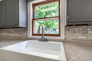 722 Spruce St, Fergus Falls, MN 56537 - Photo 26