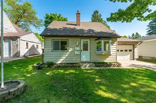722 Spruce St, Fergus Falls, MN 56537 - Photo 2