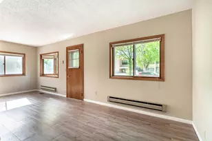 722 Spruce St, Fergus Falls, MN 56537 - Photo 18