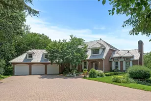 7180 Kenmare Dr, Bloomington, MN 55438 - Photo 2