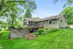 9528 Penn Cir, Bloomington, MN 55431 - Photo 58