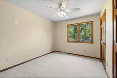 5705 Lois Lane, Shoreview, MN 55126 - Photo 24