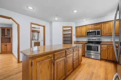 5705 Lois Lane, Shoreview, MN 55126 - Photo 18