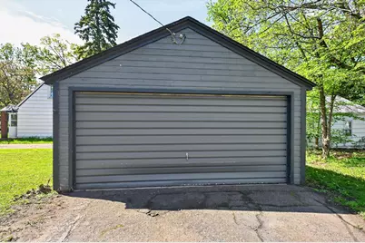 620 8th Avenue E, Alexandria, MN 56308 - Photo 2