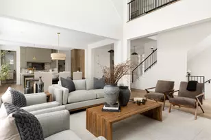 355 Margaret Cir, Wayzata, MN 55391 - Photo 4