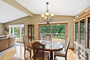 1484 Crest Dr, Chaska, MN 55318 - Photo 10