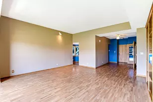 198 6th St E, Saint Paul, MN 55101 - Photo 6