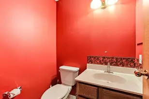 198 6th St E, Saint Paul, MN 55101 - Photo 24