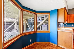 198 6th St E, Saint Paul, MN 55101 - Photo 8
