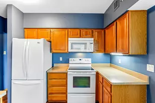 198 6th St E, Saint Paul, MN 55101 - Photo 10