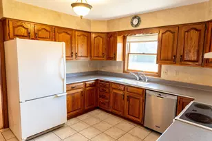 1216 Parkside Dr, Marshall, MN 56258 - Photo 2