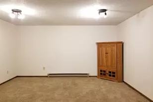1216 Parkside Dr, Marshall, MN 56258 - Photo 16
