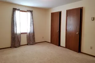 1216 Parkside Dr, Marshall, MN 56258 - Photo 12