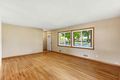 12649 Monterey Avenue S, Savage, MN 55378 - Photo 4