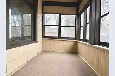 869 Lawson Avenue E, Saint Paul, MN 55106 - Photo 2