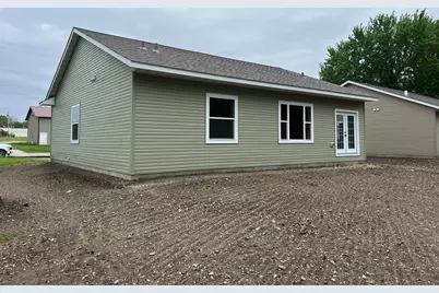 820 Spark Avenue, Albert Lea, MN 56007 - Photo 8