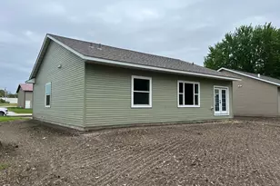 820 Spark Ave, Albert Lea, MN 56007 - Photo 8