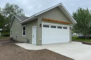 820 Spark Ave, Albert Lea, MN 56007 - Photo 6