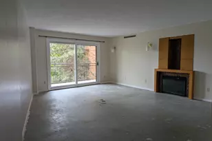 210 W Grant St, Minneapolis, MN 55403 - Photo 2