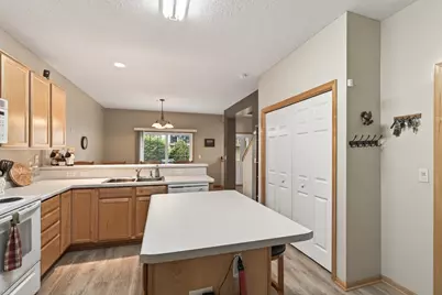 1994 Siefert Street, Chaska, MN 55318 - Photo 8