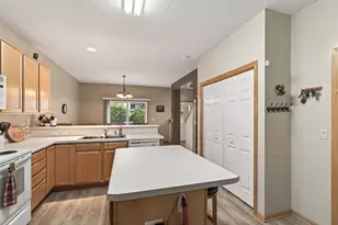 1994 Siefert St, Chaska, MN 55318 - Photo 8