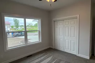 828 Spark Ave, Albert Lea, MN 56007 - Photo 10
