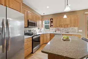 17578 Hibiscus Ave, Lakeville, MN 55044 - Photo 6