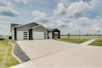5419 43rd Street S, Fargo, ND 58104 - Photo 2