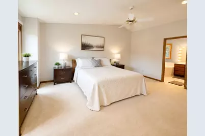 2112 Parkwood Hills Drive NE, Rochester, MN 55906 - Photo 16