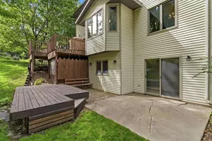 2112 Parkwood Hills Dr NE, Rochester, MN 55906 - Photo 38