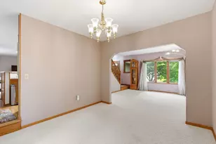 2112 Parkwood Hills Dr NE, Rochester, MN 55906 - Photo 12